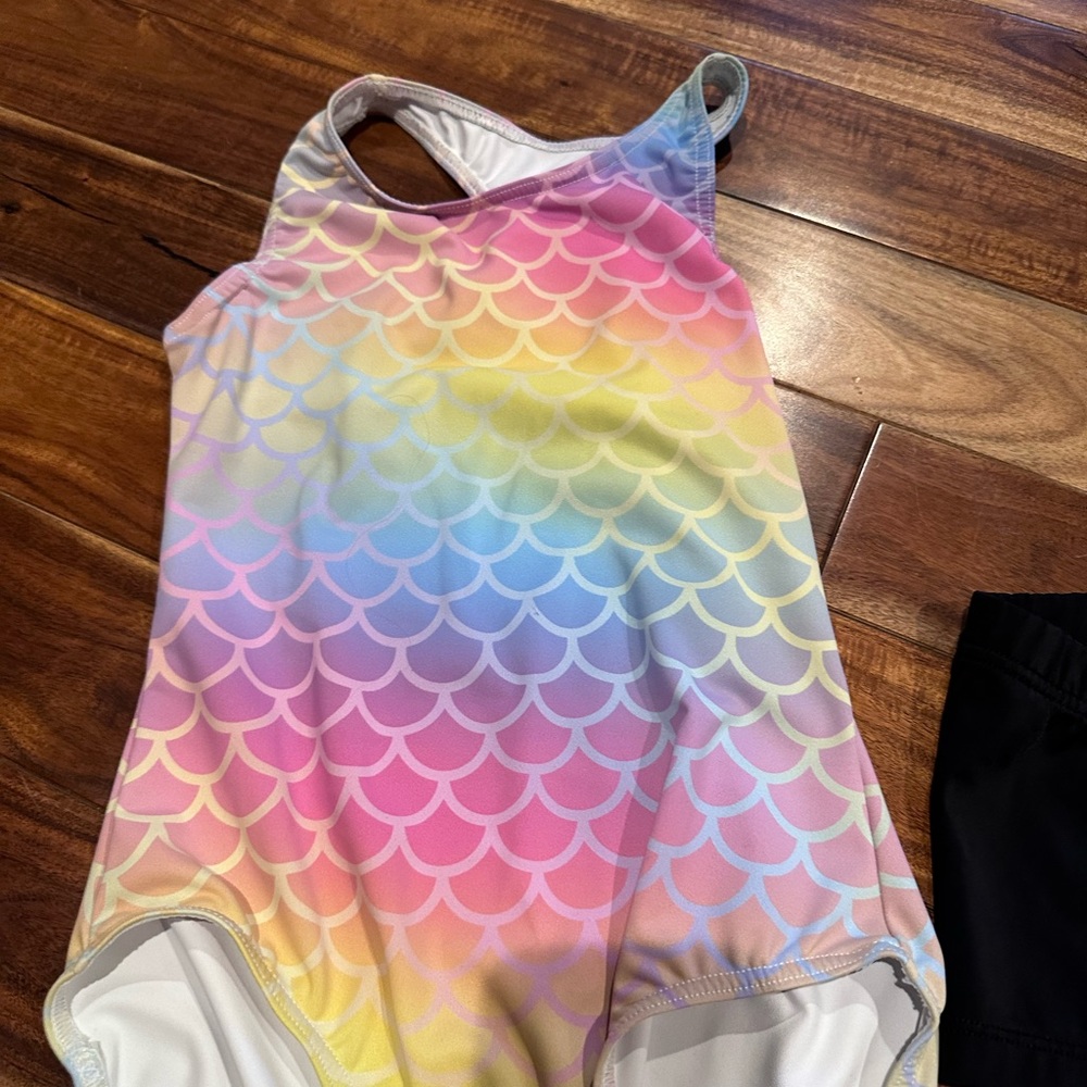Balera mermaid rainbow leotard with black shorts size IC lightly used - Picture 2 of 3